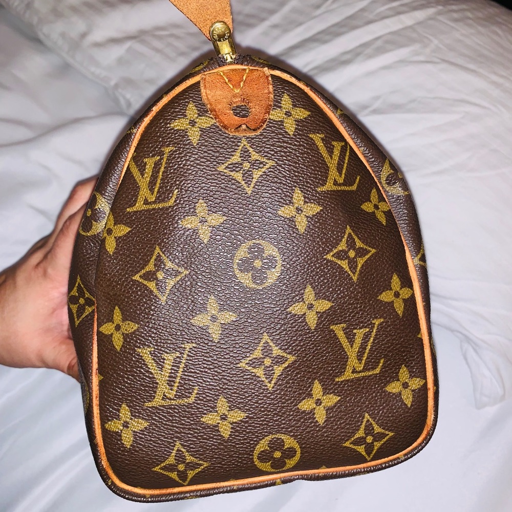 ❌❌ SOLD ❌❌ Authentic LV Speedy 25 - Picture 6 of 8